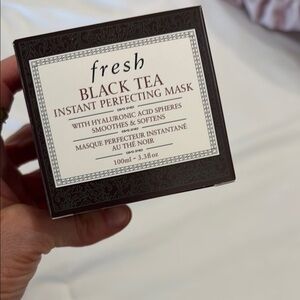 Fresh Black Tea Instant Perfecting Mask